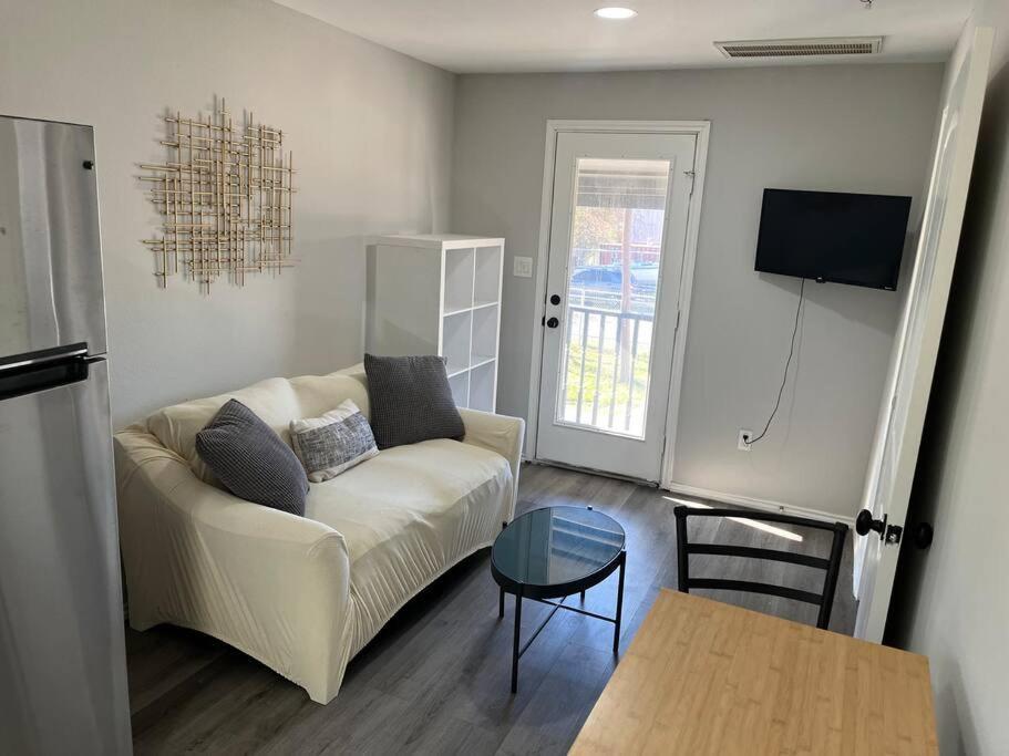 Quaint 1 Bd Close To Downtown Houston Exterior photo